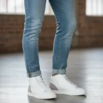 artisan-made sneakers Italy, white leather sneakers men, white leather sneakers women, gold detail sneakers, low-top luxury sneakers3