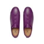 , traditional Italian methods, master artisan, luxury materials, ethically sourced leather, gold hardware, metallic accents3