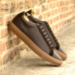 white leather sneakers designer, gold accent sneakers, minimalist luxury sneakers, handcrafted Italian sneakers,7